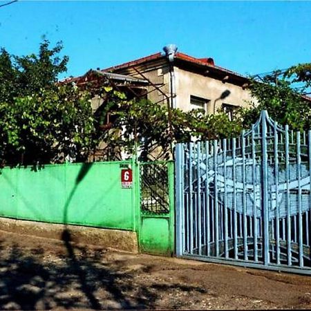Medico And Suliko Guest House Kutaiszi Kültér fotó